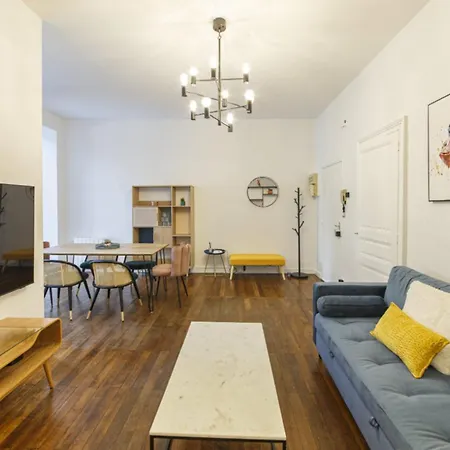 Le Garden Wifi Jardin Gare Apartment Laval  Exterior photo